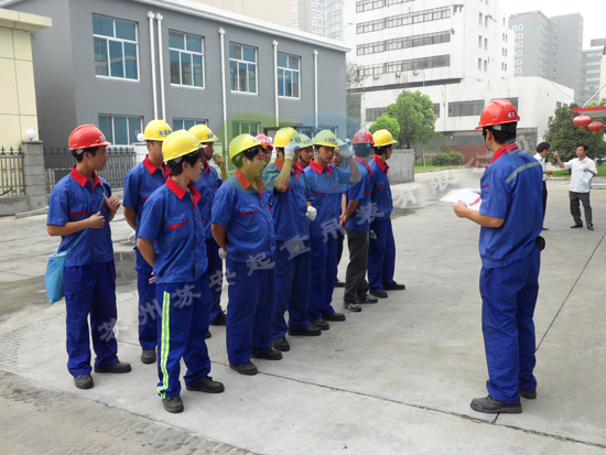 点击新窗口打开大图